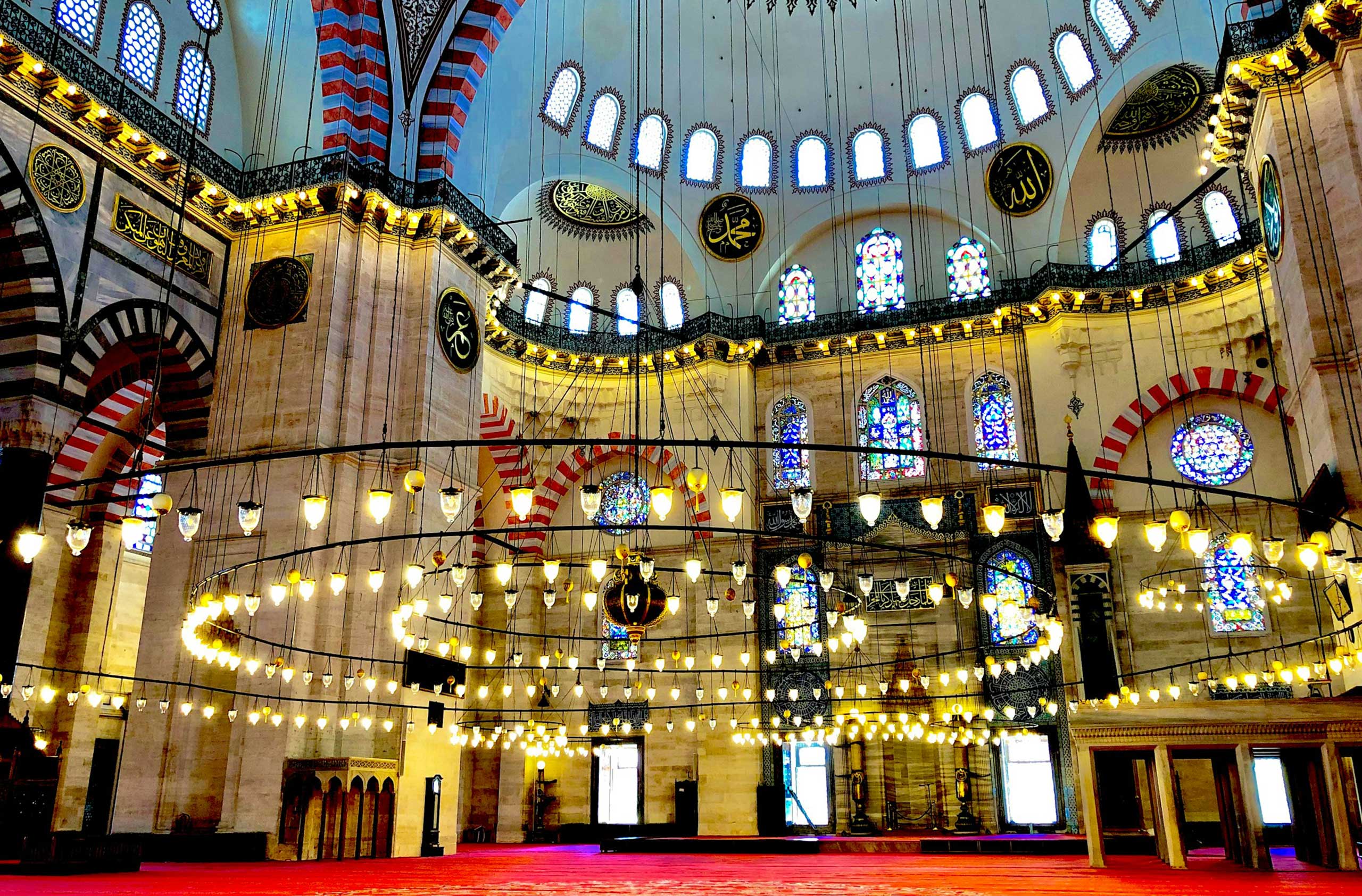 Süleymaniye Camii: Sessizliğin ve Kudretin Buluştuğu Yer